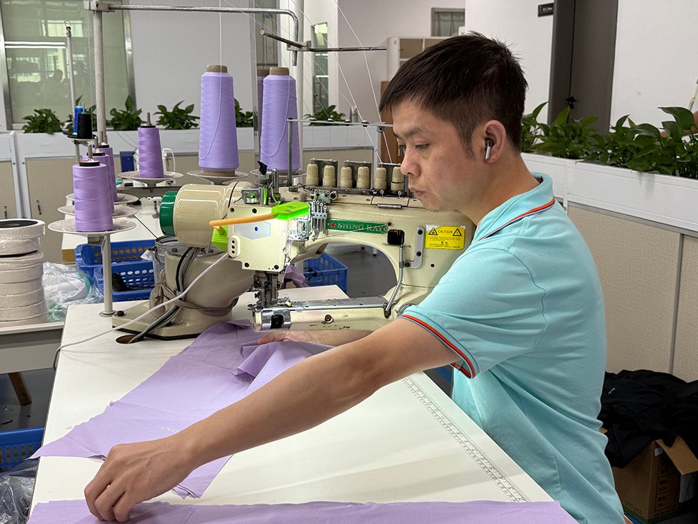 four needle six thread machine operation